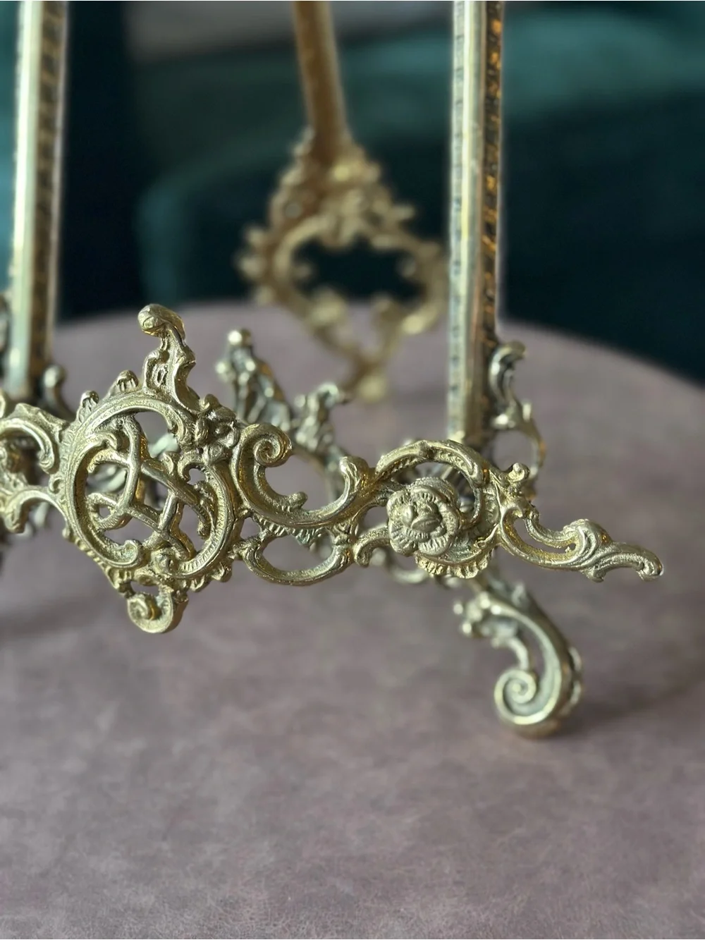Vintage/Antique Decorative Easel Stand -Andrea By Sadek Gold Brass